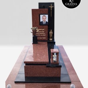 Одинарний меморіал «Шляхетний Моноліт» — Архітектурна виразність та вічна пам'ять