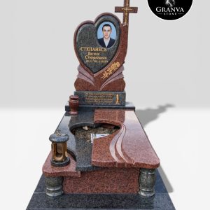 Одинарний меморіал «Вічний Спокій» — Велич віри у благородному смарагдовому граніті