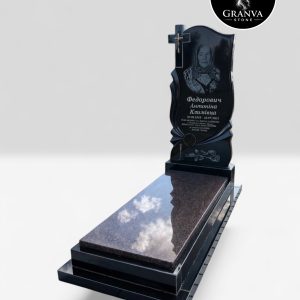 Одинарний пам’ятник «Світло Вічності» — Гармонія форми та художньої різки