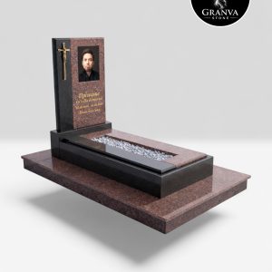 Одинарний комплекс «Світло Вічності» — Велич символізму та майстерність каменярів